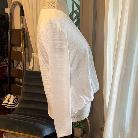 June & Hudson White Wrap Blouse Womens Longsleeve Shirt Soft Material size Small - Picture 5 of 8